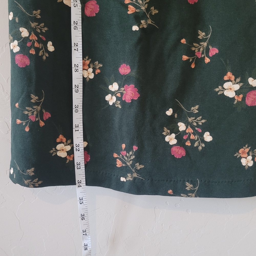 Old Navy Pointe Sheath Dress - Picture 8 of 11